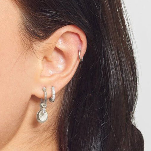 Ultimate Guide to Choosing the Perfect Huggie Earrings