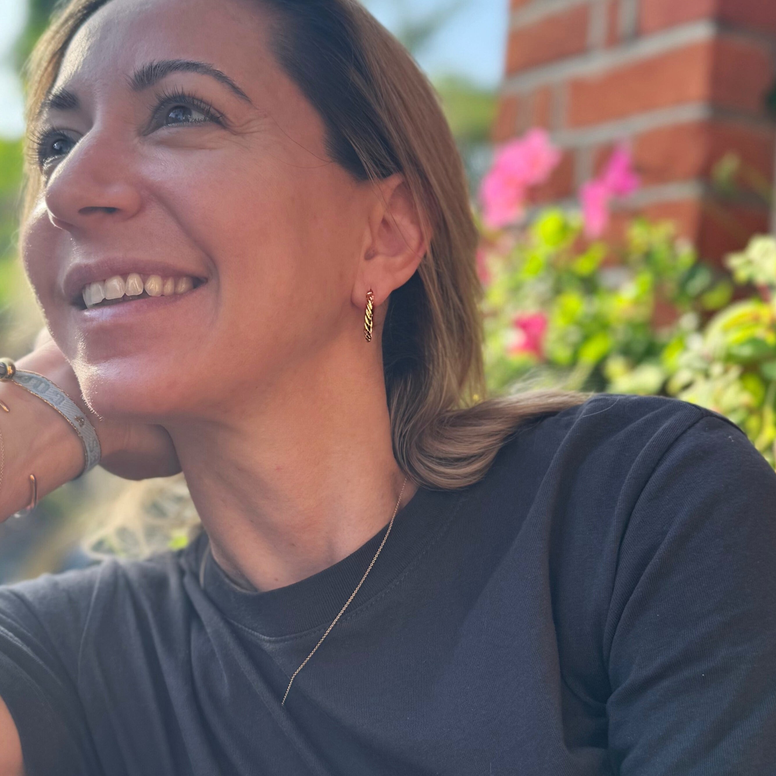 XS Twist Gold Hoop Earrings