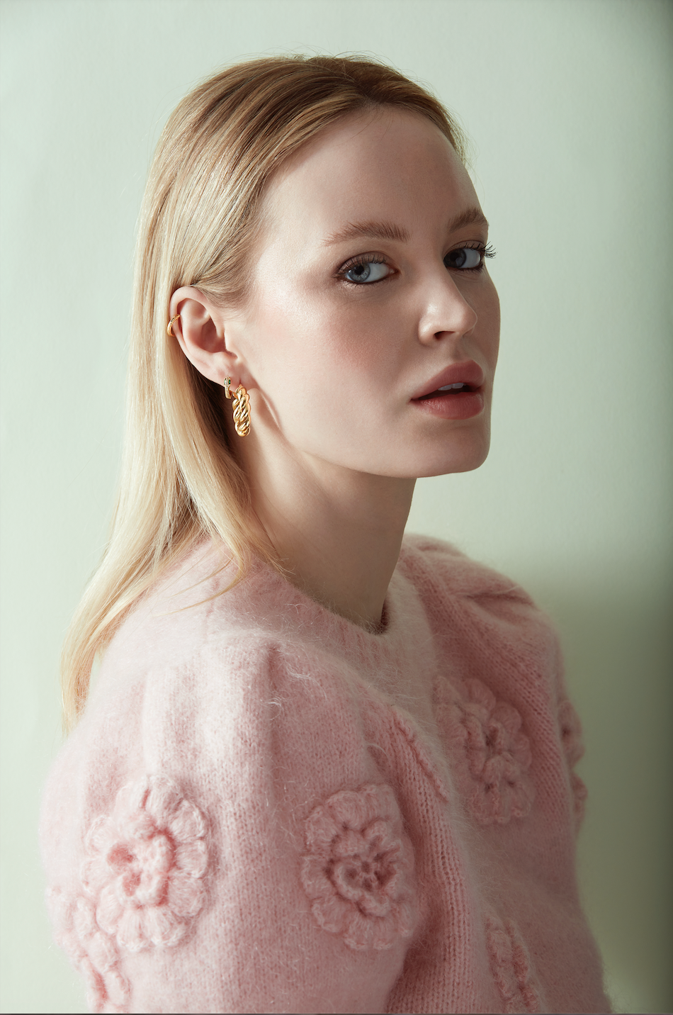 Swirl Hoop Earrings - Gold -24 mm - The Hoop Station