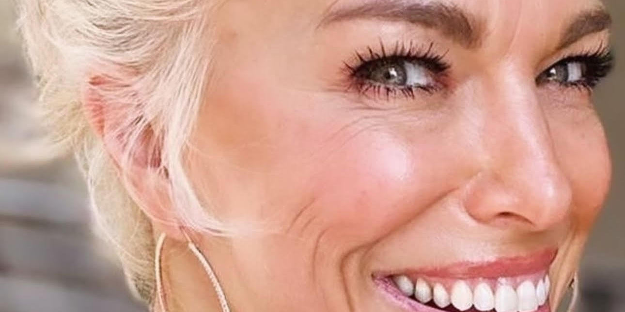Hannah Waddingham - Sparkly Roma Hoop Station Hoops