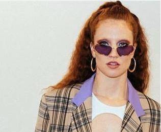 Jess Glynne / PORTOFINO GOLD HOOPS - THE HOOP STATION by Georgiana Scott Jewellery