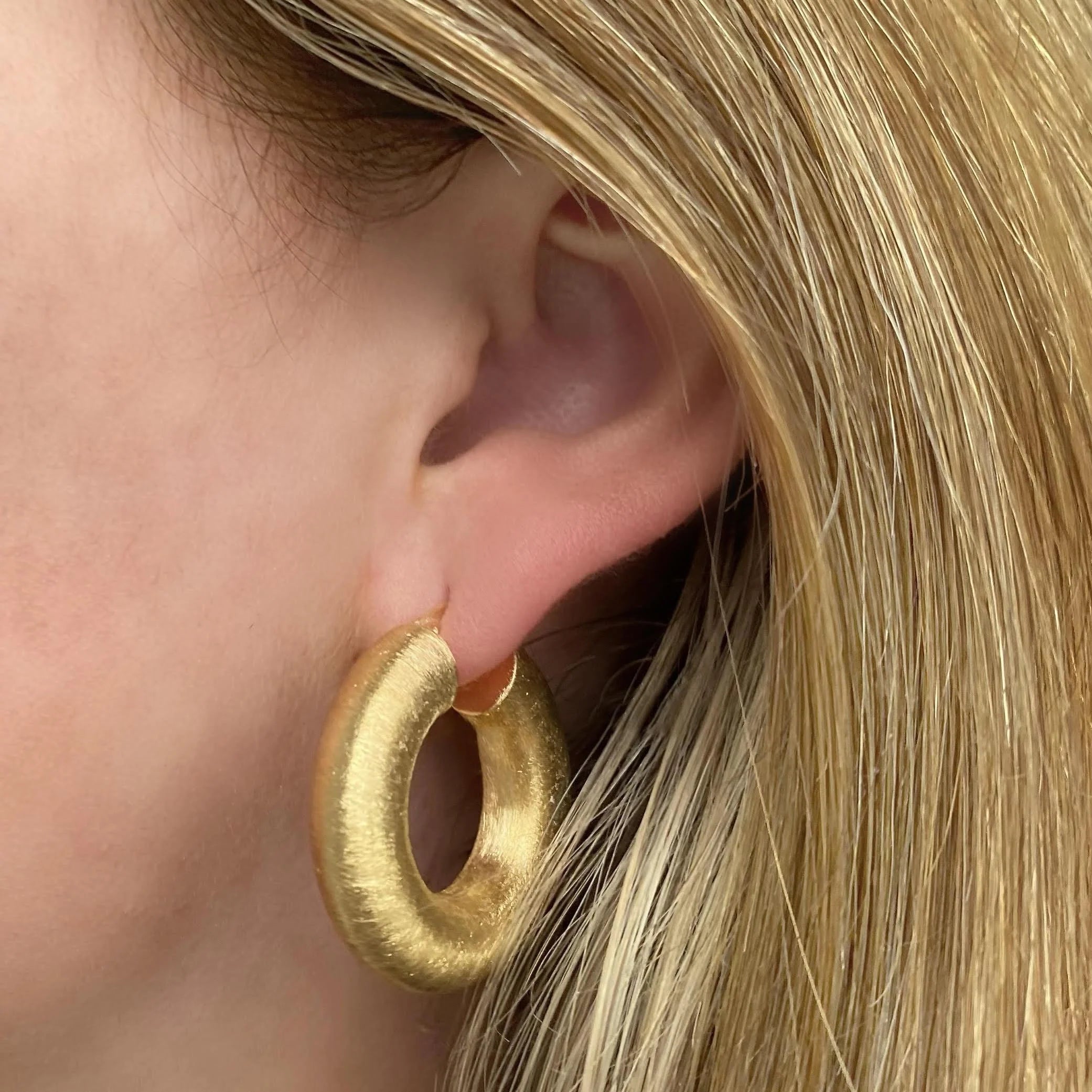 Matte Satin-Effect Gold Chunky Cushion Hoop earring